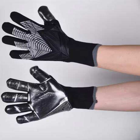 GloveMax Pro – Il Potere di Ogni Parata!